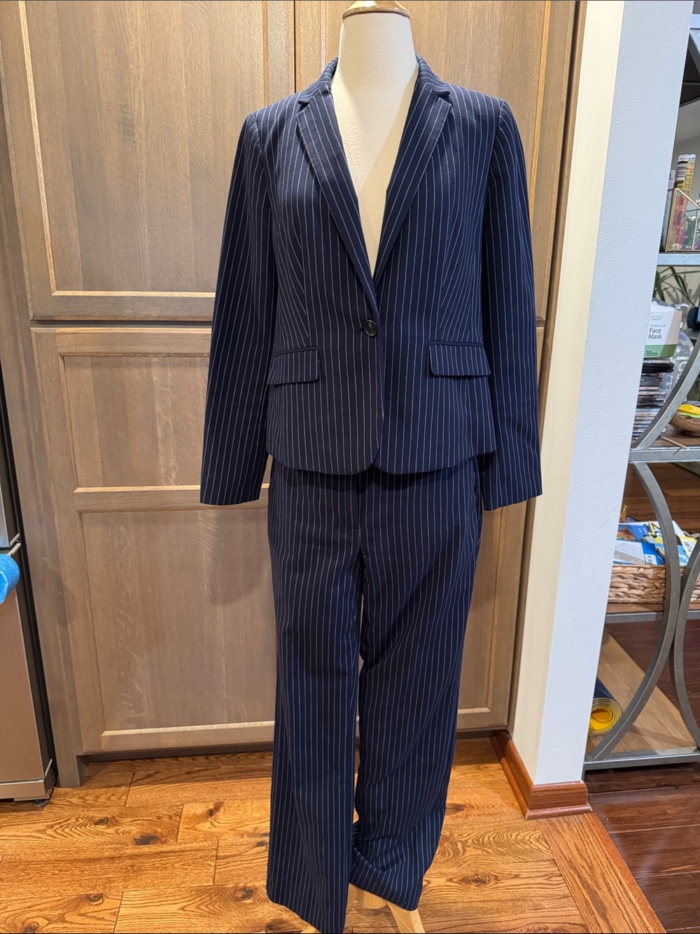 TALBOTS - Navy Blue White PINSTRIPE 2 Piece Suit Set